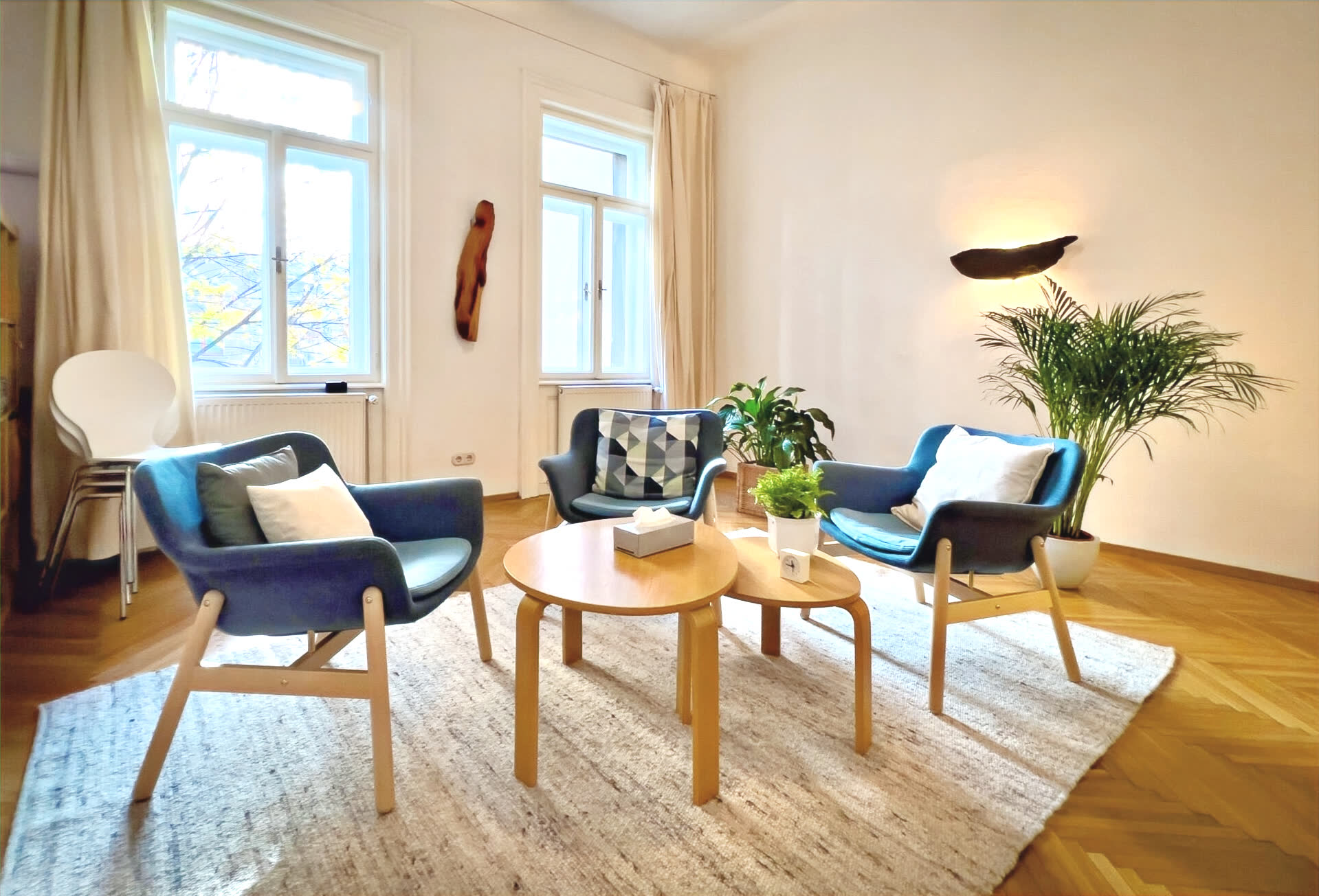 Psychotherapie Praxis Wien 1070 Lerchenfelder Straße - Therapieraum mit gemütlicher Einrichtung